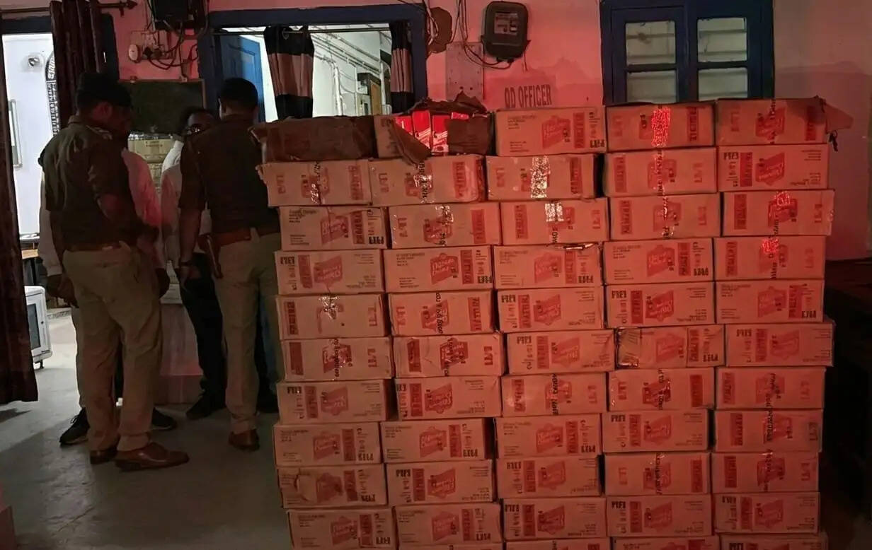 सुपौल में 22,380 बोतल विदेशी शराब जब्त, दो तस्कर गिरफ्तार