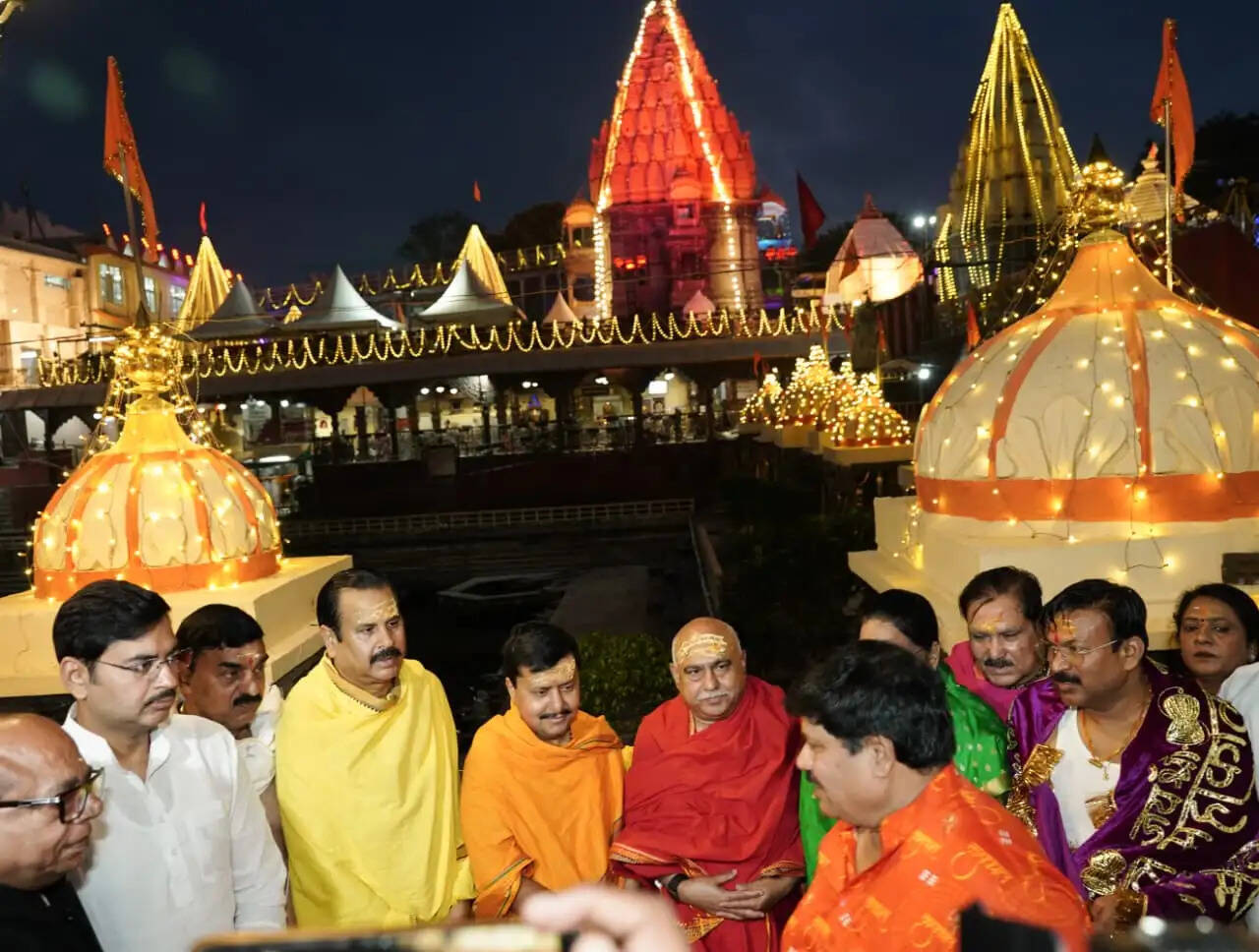 भस्म आरती में लीन दिखे नितिन नवीन, महाकाल से मांगा देशवासियों की सुख-समृद्धि का आशीर्वाद