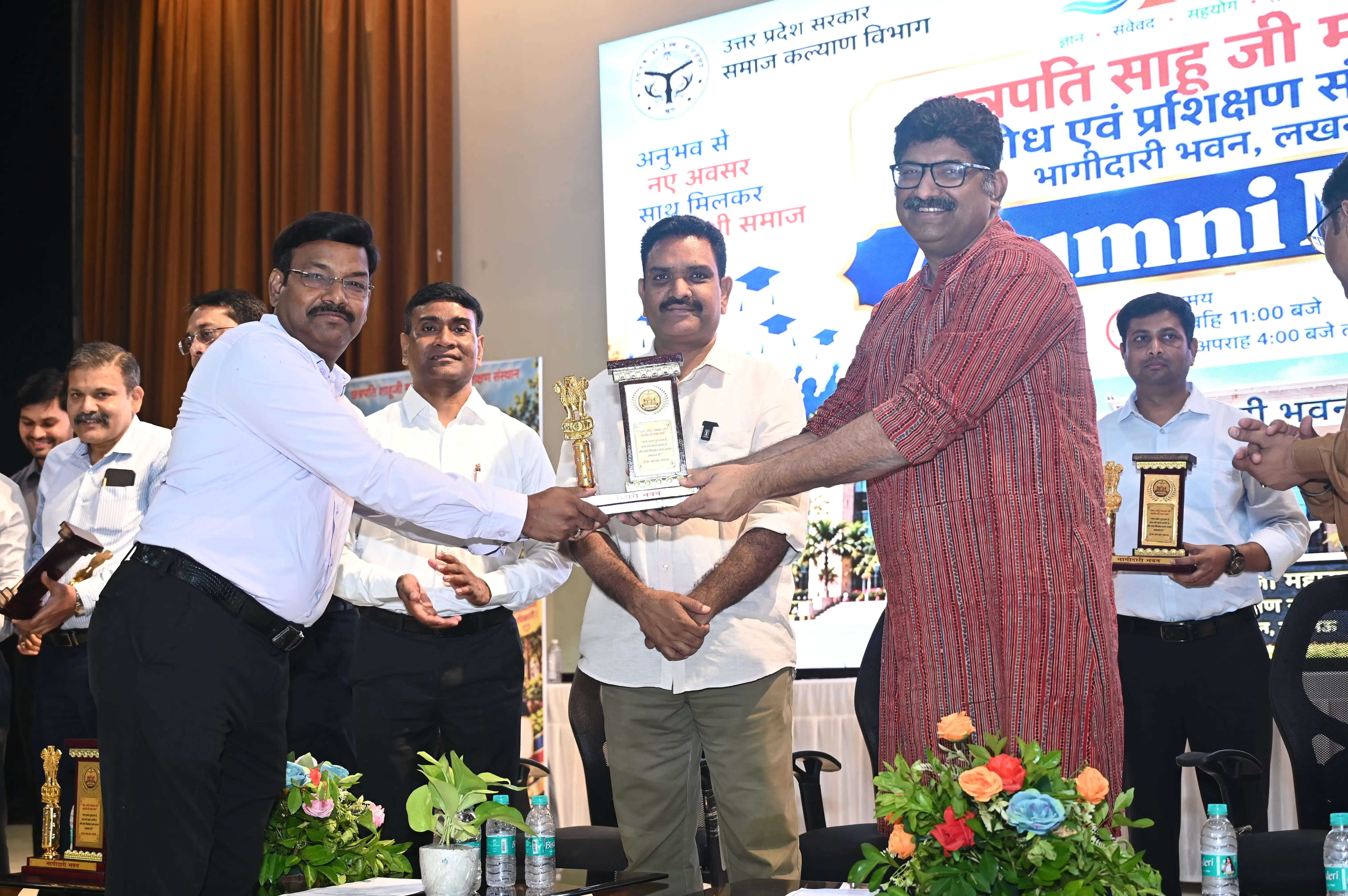 प्रथम एल्यूमिनाई मीट : राज्यमंत्री असीम अरुण ने दिया ‘गिव बैक टू सोसाइटी’ का संदेश