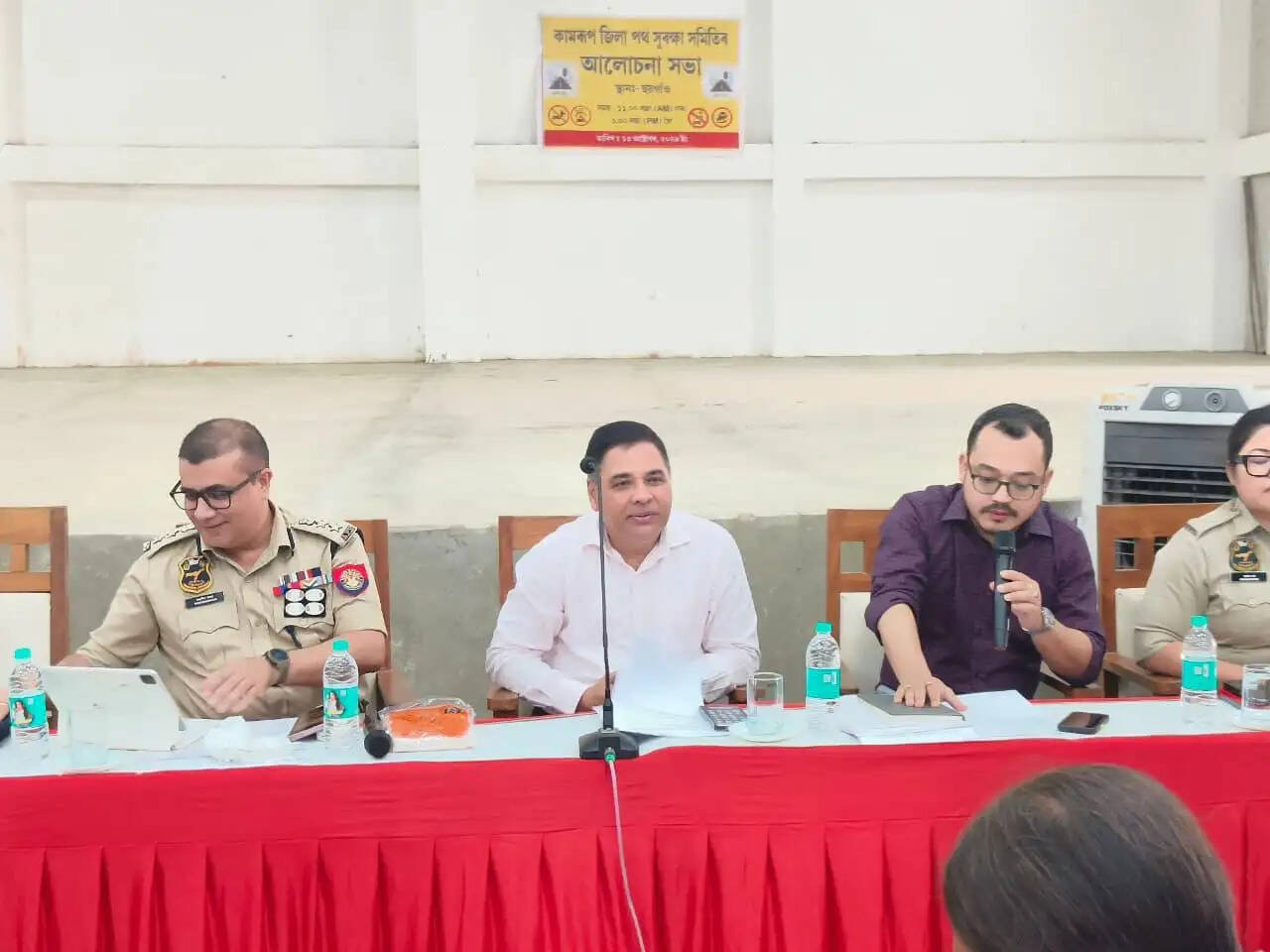 कामरूप में सड़क सुरक्षा उपायों की समीक्षा, दुर्घटना संभावित स्थलों को चिह्नित करने पर जोर