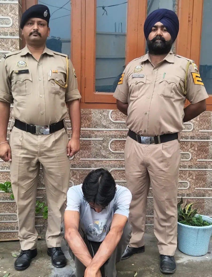 सिरमौर के माजरा में पुलिस का घर मे छापा, एक चिट्टा तस्कर धरा