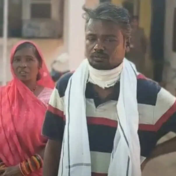 पत्नी से तलाक मांगने पर पति पर जानलेवा हमला, गले पर किए वार