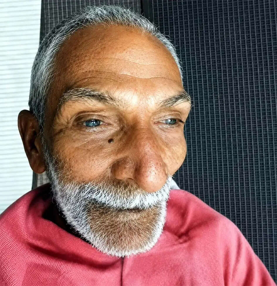 हिसार : चारपाई पर सो रहे बुजुर्ग की चाकू से गाेदकर हत्या
