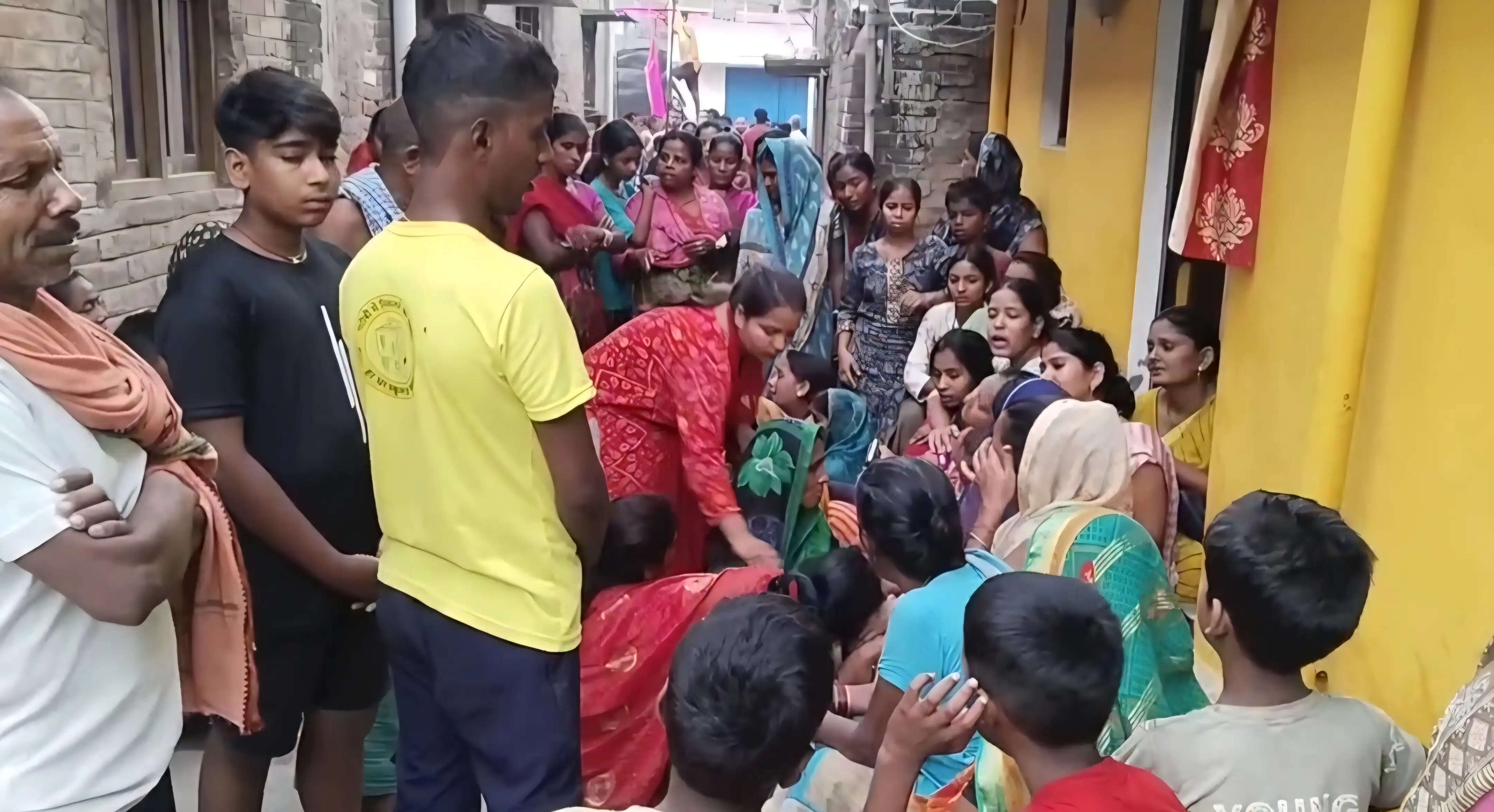 मांझी में वार्ड पार्षद की चाकू मारकर हत्या