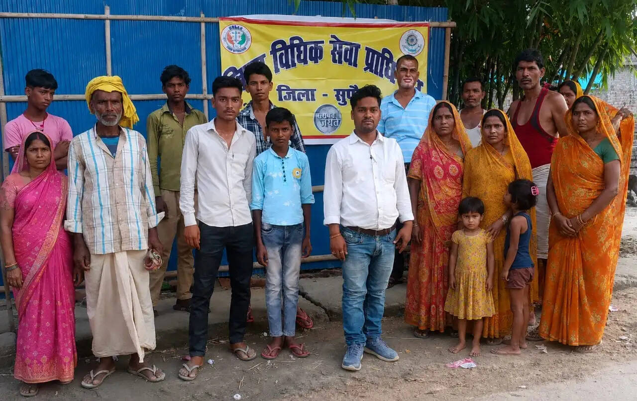 बच्चों के हित एवं अधिकारों को लेकर विधिक जागरूकता कार्यक्रम आयोजित