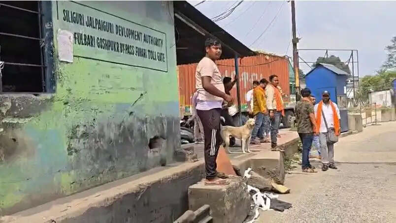 सिलीगुड़ी में अवैध टोल वसूली पर कार्रवाई, विधायक शिखा चटर्जी ने बंद कराया संग्रह