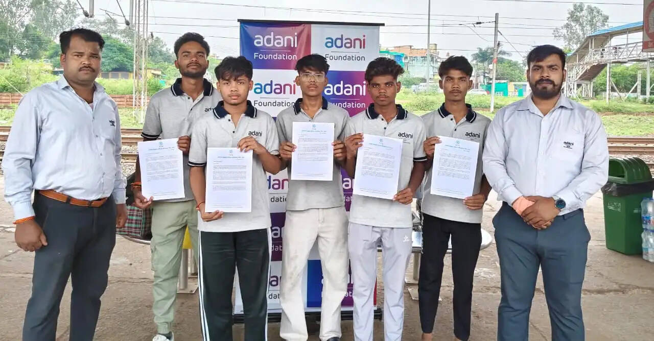 अनूपपुर: अदाणी फाउंडेशन के सहयोग से कोतमा तहसील के 17 प्रशिक्षुओं का रोजगार के लिए चयन