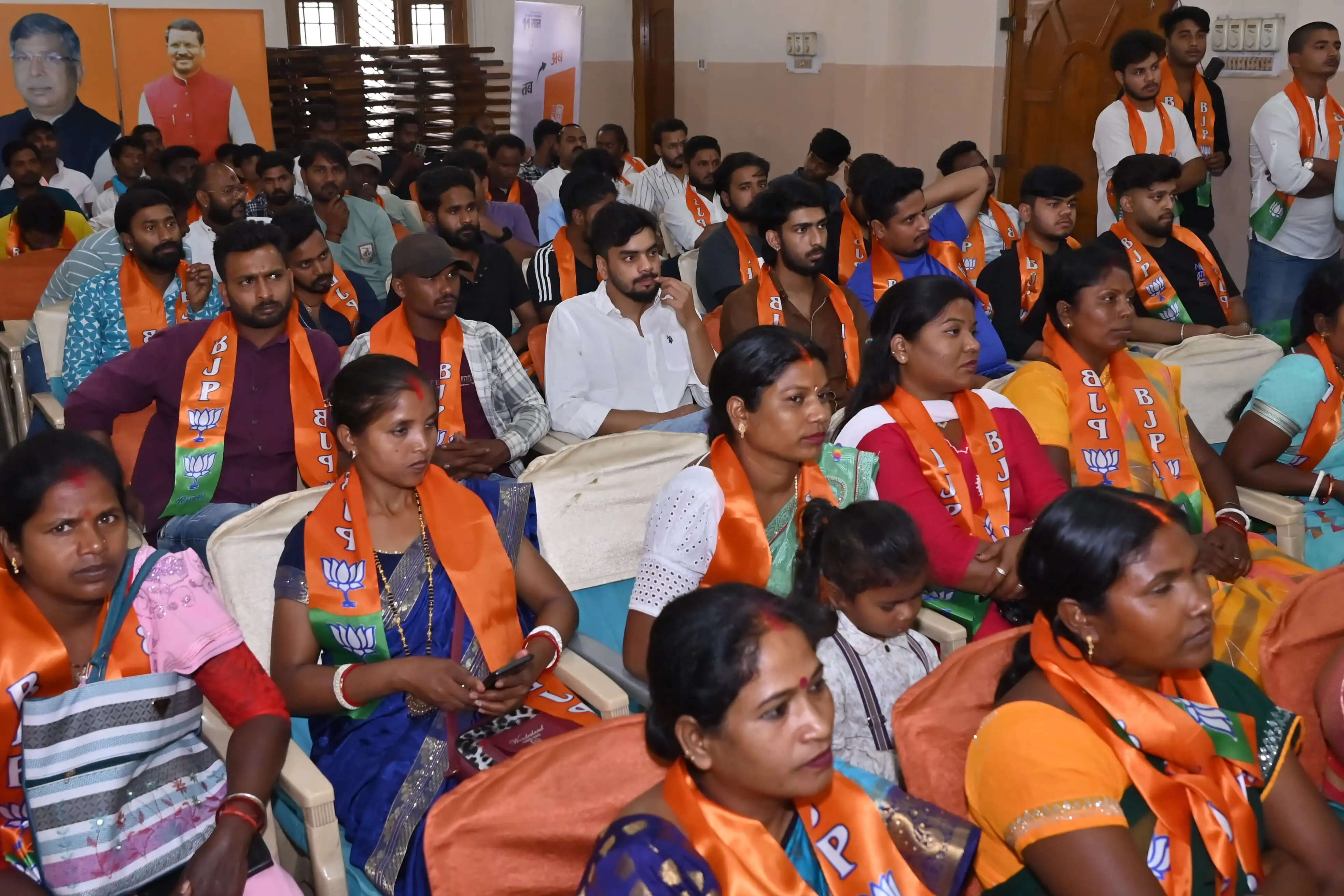 रांची में भाजपा का मिलन समारोह, बड़ी संख्या में युवाओं ने ली पार्टी की सदस्यता