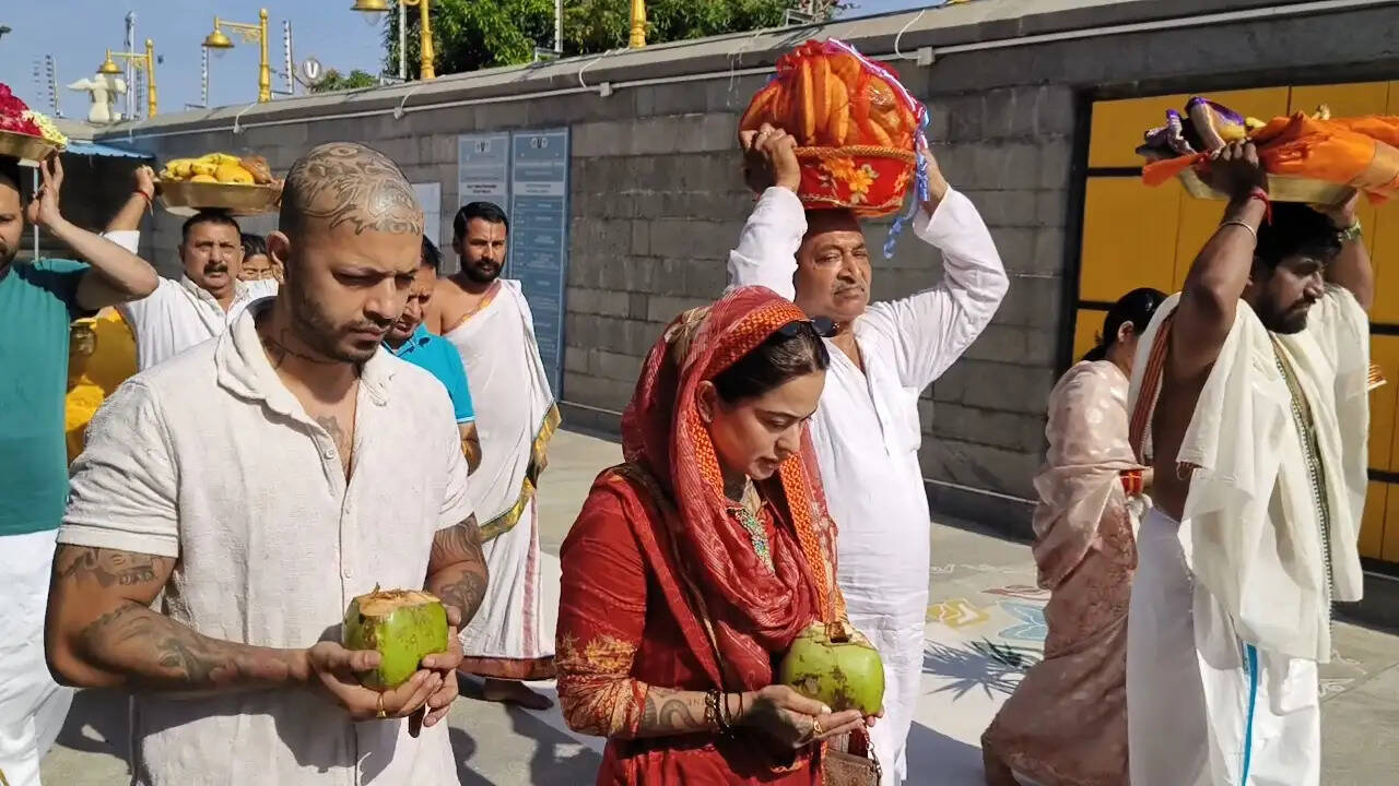 तिरुपति बालाजी मंदिर जम्मू में विशेष अभिषेक, देश की खुशहाली के लिए की प्रार्थना
