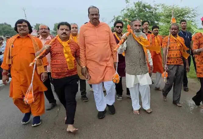 कांकेर सांसद भोजराज नाग हुए शामिल कांवड़ यात्रा में, किया जलाभिषेक