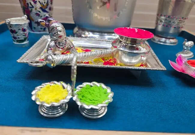 हाेली पर तीन दिन बंद रहेगा लखनऊ चौक सराफा बाजार