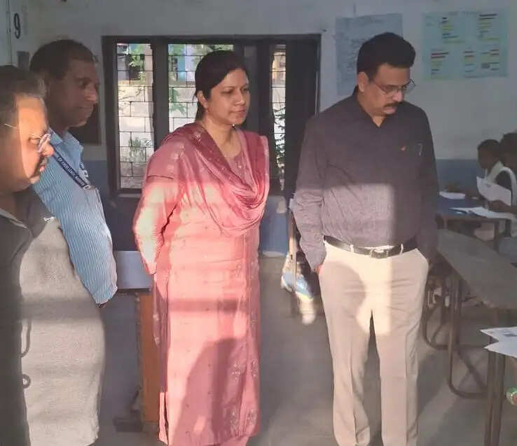 रामगढ़ में कड़ी सुरक्षा के बीच झारखंड उत्पाद सिपाही परीक्षा संपन्न