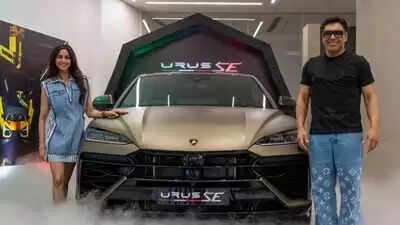 एक्टर राम कपूर ने खरीदी नई लेम्बोर्गिनी कार