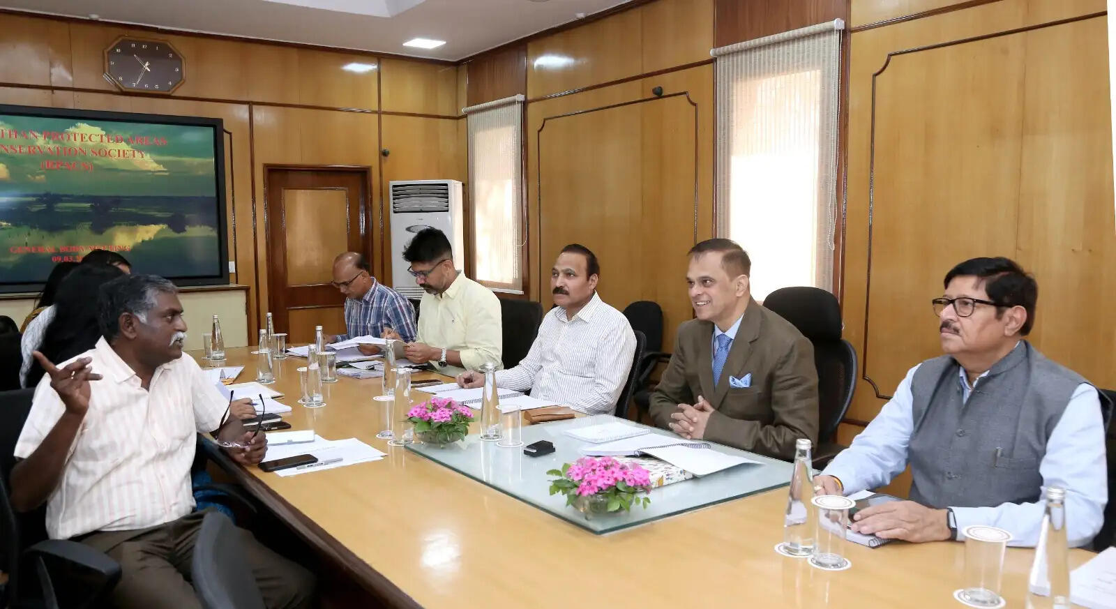 संरक्षित क्षेत्रों में आवास सुधार और ईको-पर्यटन को बढ़ावा देने पर जोर