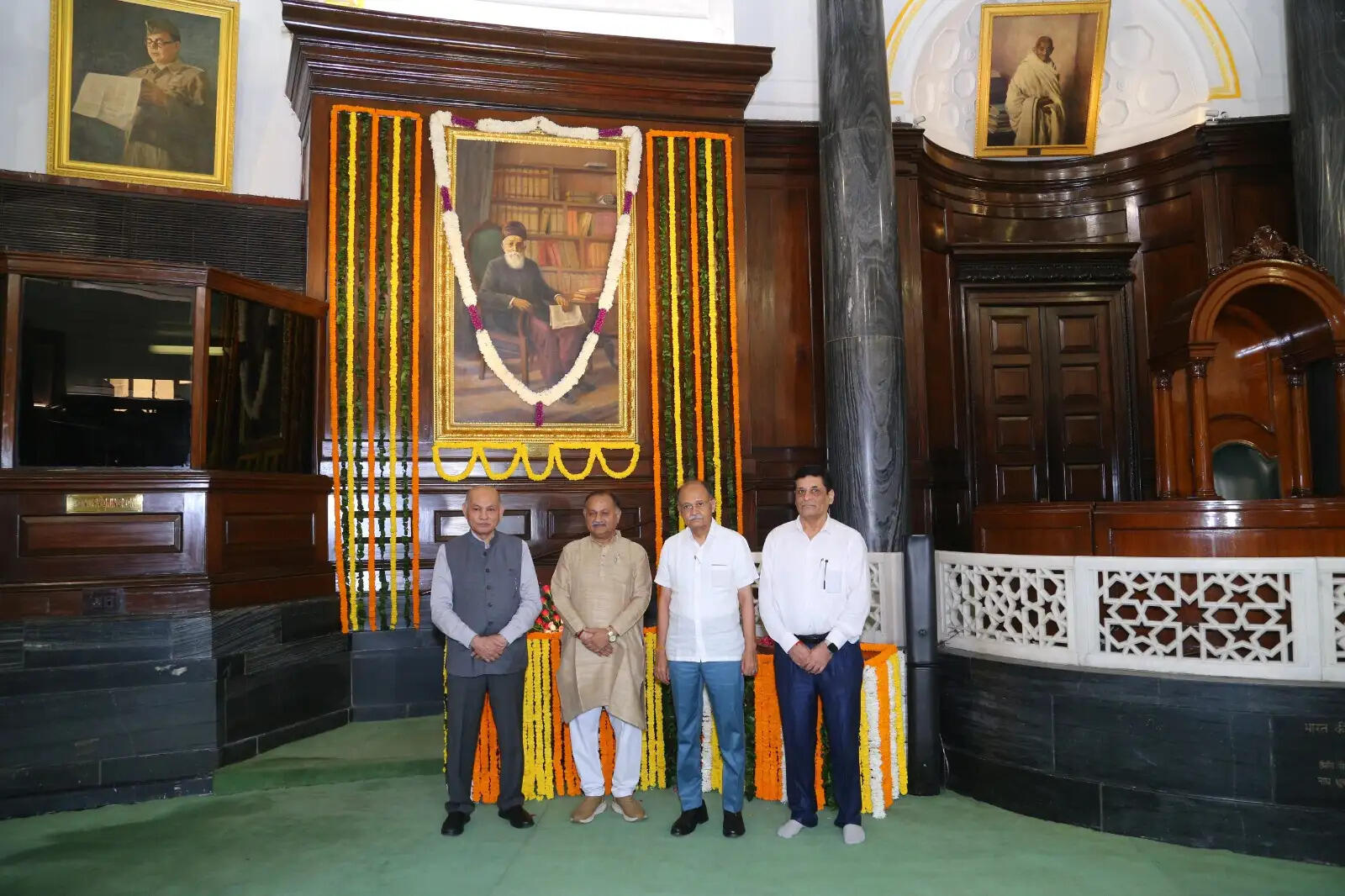 दादाभाई नौरोजी की जयंती पर संविधान सदन में श्रद्धांजलि दी गई