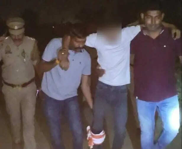 पूर्व जिला पंचायत सदस्य के पांच हत्यारोपी गिरफ्तार, मुठभेड़ में एक को गोली लगी