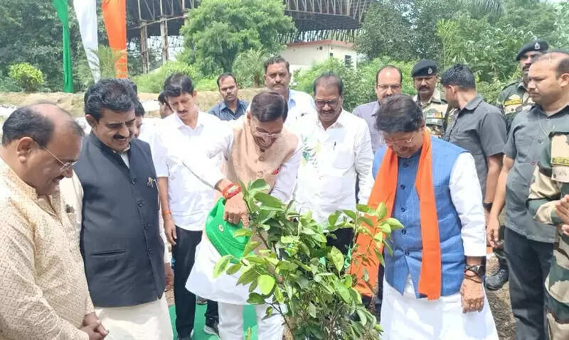 हरियाली और पर्यावरण में भी इंदौर बनेगा देश का अग्रणी शहरः केन्द्रीय मंत्री संजय सेठ