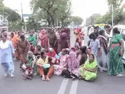 भोपाल में 6 साल की बच्ची से बैड टच, आरोपी गिरफ्तार, गुस्साई जनता ने सड़क पर किया जाम