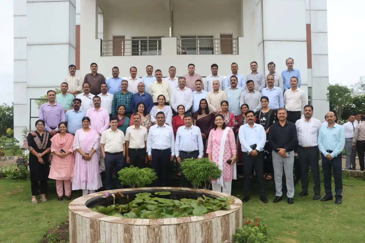 मध्यप्रदेश पुलिस अकादमी में आहरण एवं संवितरण अधिकारियों का दो दिवसीय सेमीनार सम्पन्न