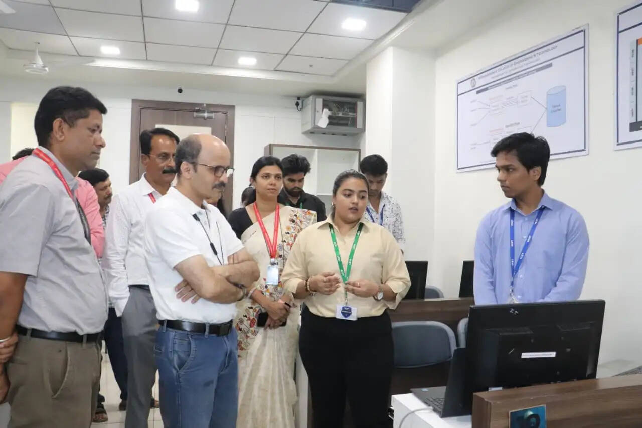 वसई के विद्यावर्धिनी कॉलेज ऑफ इंजीनियरिंग एंड टेक्नोलॉजी में 'प्रोडक्ट शोकेस 2026' संपन्न
