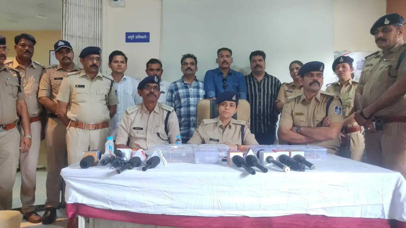 धारः बदनावर पुलिस ने 40 लाख की चोरी का किया पर्दाफाश, राजस्थान के गिरोह के 5 आरोपी गिरफ्तार
