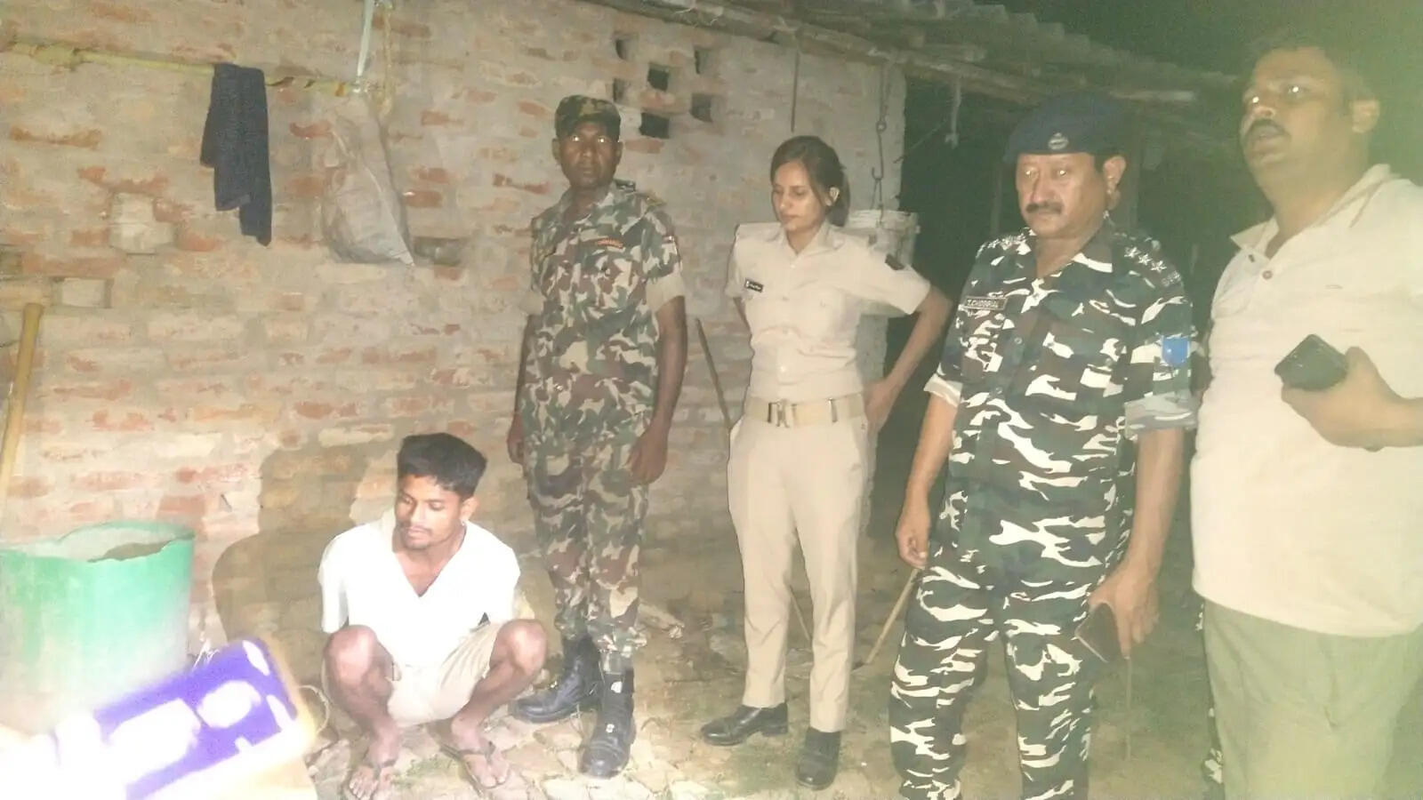 दो किलो 738 ग्राम चरस के साथ एक तस्कर गिरफ्तार