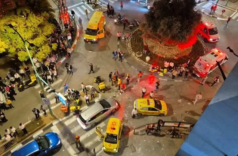 ईरान में बमबारी, स्कूल उड़ा, इजराइल में बज रहे सायरन, लेबनान में हमला, मध्य पूर्व पहुंचने वाले हैं अमेरिकी पैराट्रूपर्स