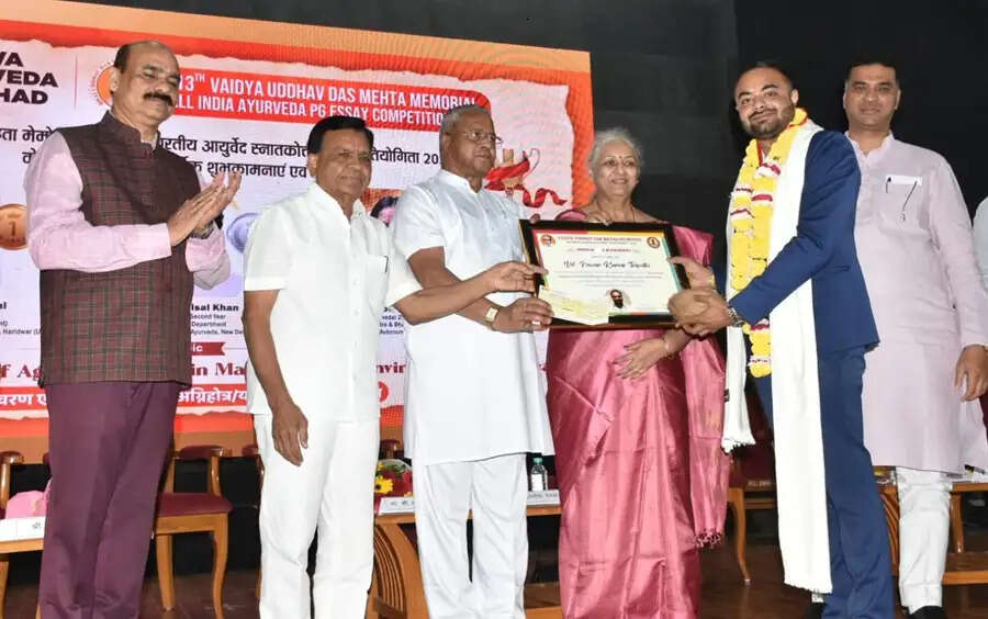आयुर्वेद हमारी समृद्ध सांस्कृतिक विरासत और स्वस्थ जीवन का आधार : उप मुख्यमंत्री देवड़ा