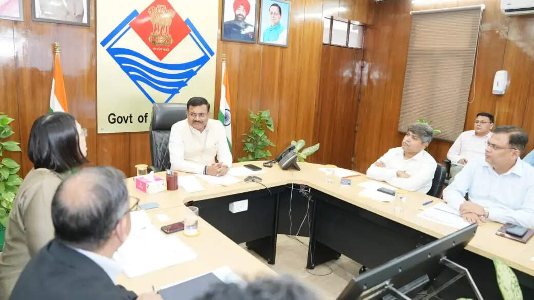 एडीबी व विभागों को सौ प्रतिशत प्लेसमेंट पर फोकस के मुख्यमंत्री ने दिए निर्देश