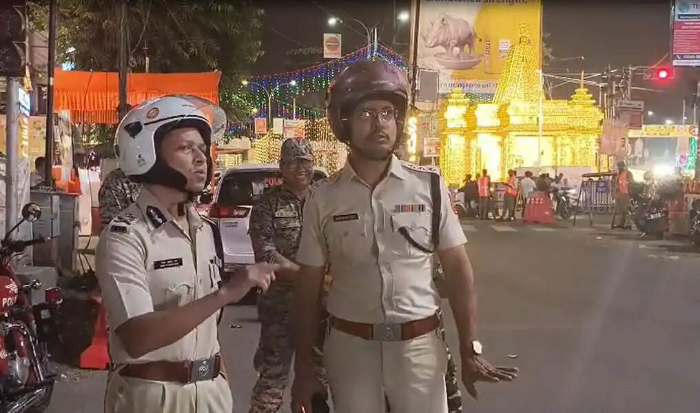 सिलीगुड़ी में शांतिपूर्ण और सुरक्षित तरीके से संपन्न हुई दुर्गा पूजा, 255 हुड़दंगी गिरफ्तार