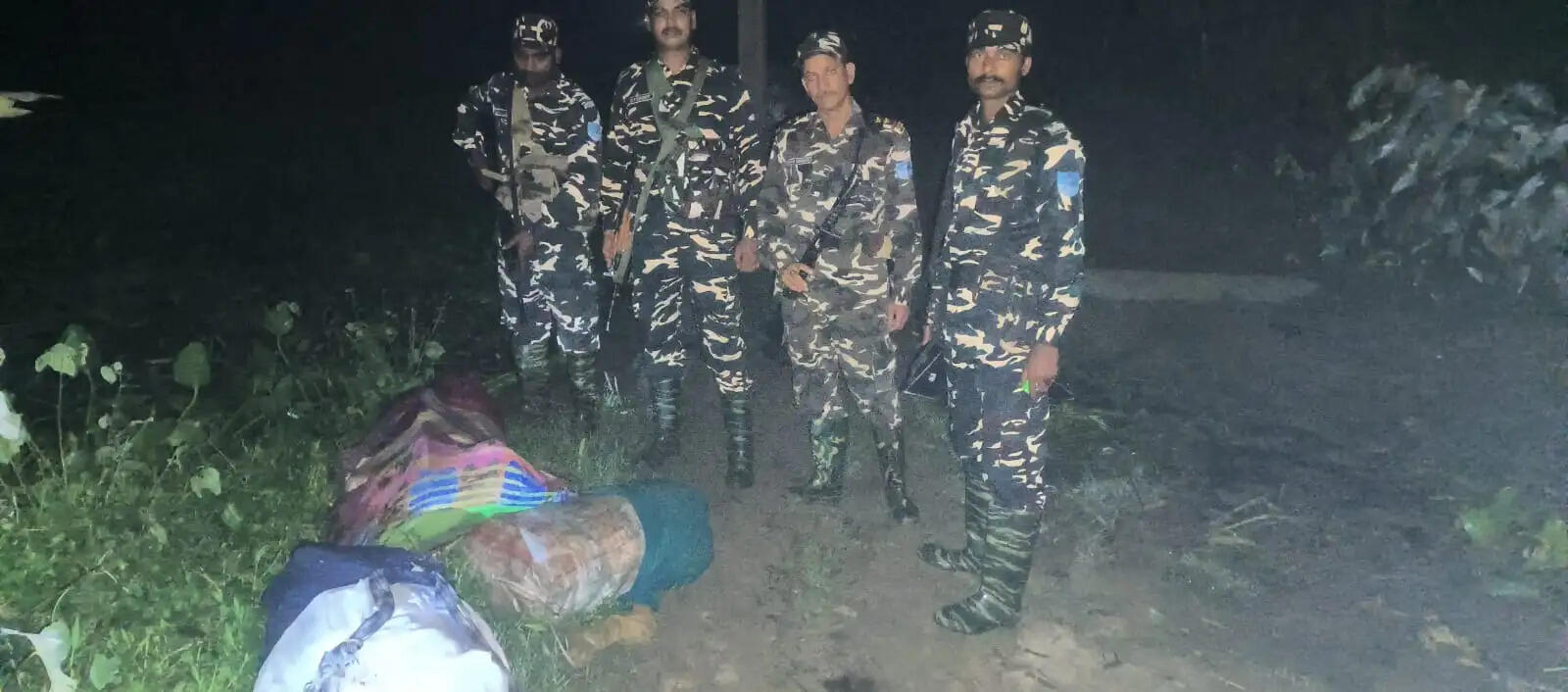 सिकटीया गांव से एसएसबी ने तस्करी का 124.5 लीटर नेपाली शराब किया बरामद