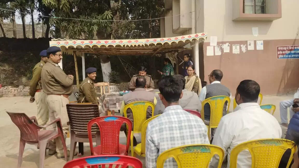 वरीय पुलिस अधीक्षक ने किया शांति समिति के सदस्यों के साथ जनसंवाद