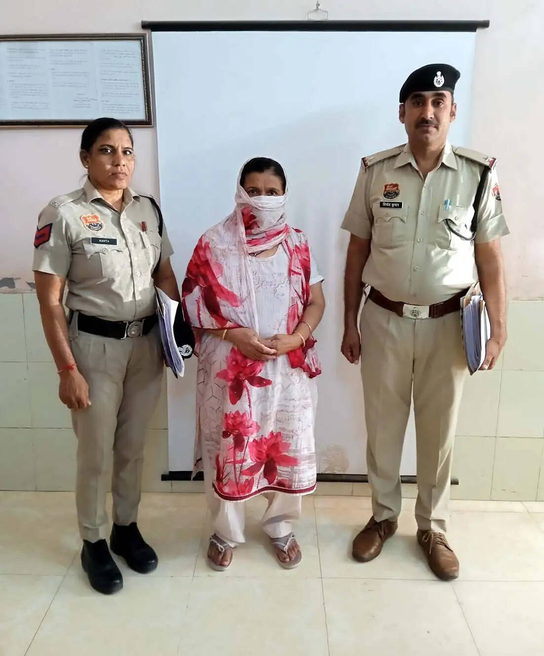 हिसार : नवजात को झाड़ियों में छोड़ने के मामले में क्लिनिक संचालक महिला गिरफ्तार