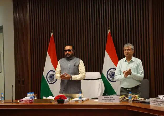 प्रचलित घरेलू उपचार, लोक चिकित्सा और पारंपरिक पशु चिकित्सा से जुड़ी जानकारियों को एकत्र करेगा आयुष मंत्रालय