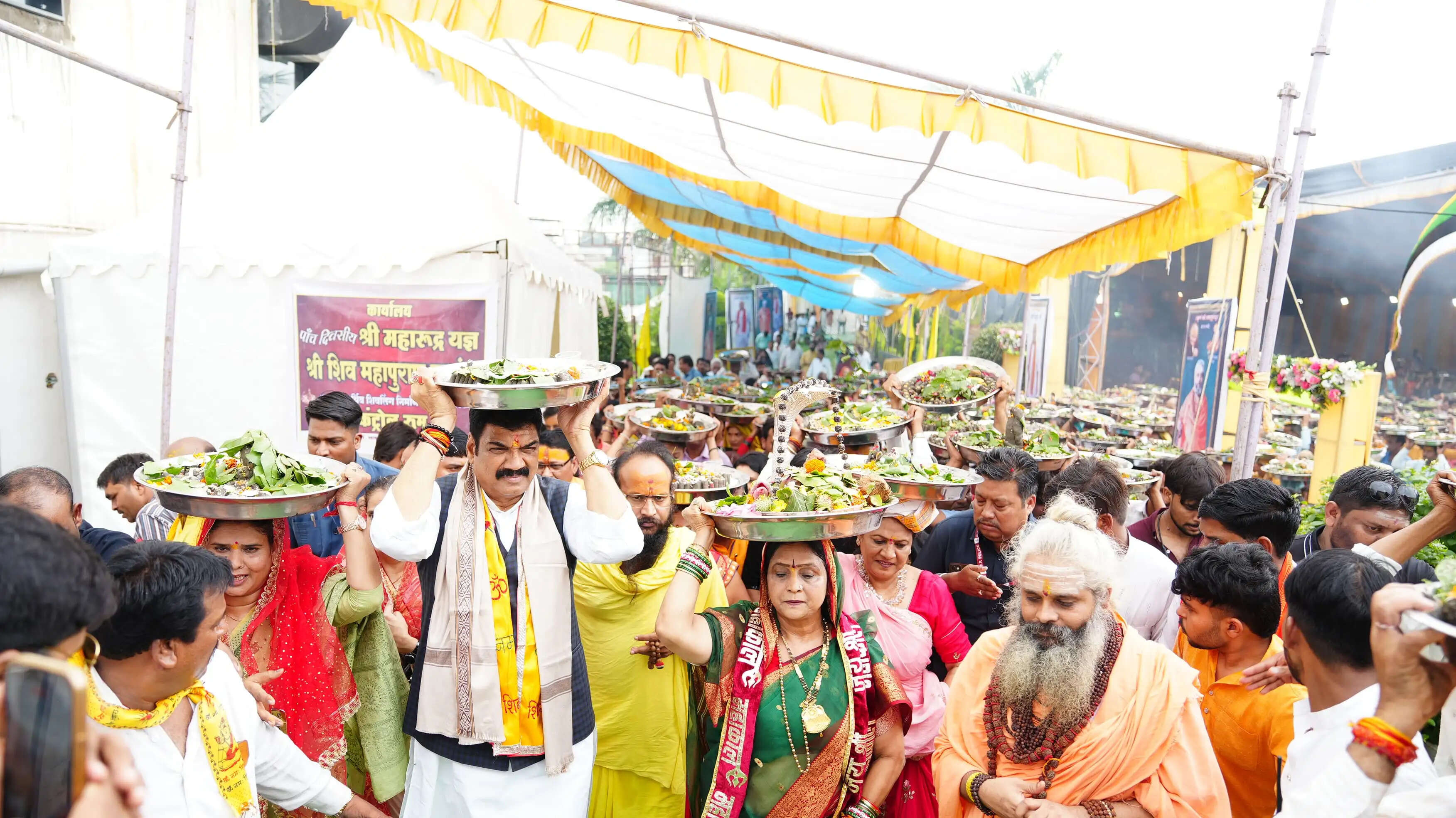 सागर: पार्थिव शिवलिंग निर्माण और महारुद्र यज्ञ में मंत्री गोविंद सिंह राजपूत ने की सहभागिता