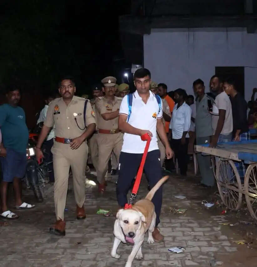 अयाेध्या की एसडीआरएफ टीम ने 22 घंटे बाद तालाब से खाेज निकाला मासूम का शव