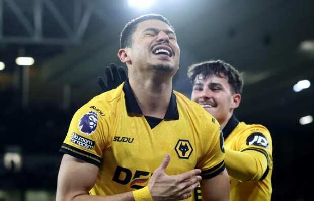 प्रीमियर लीग 2025-26: सालाह का गोल बेकार, आखिरी स्थान पर चल रही वॉल्व्स ने लिवरपूल को 2-1 से चौंकाया