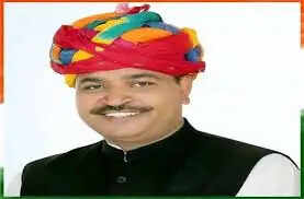 राहुल गांधी के बुलावे पर दिल्ली पहुंचे टीकाराम जूली