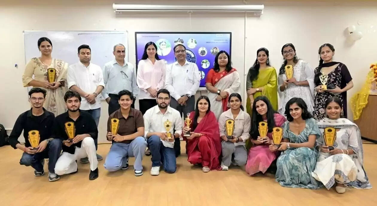 हिसार : वार्षिक समारोह में विद्यार्थियों ने किया प्रतिभा का शानदार प्रदर्शन