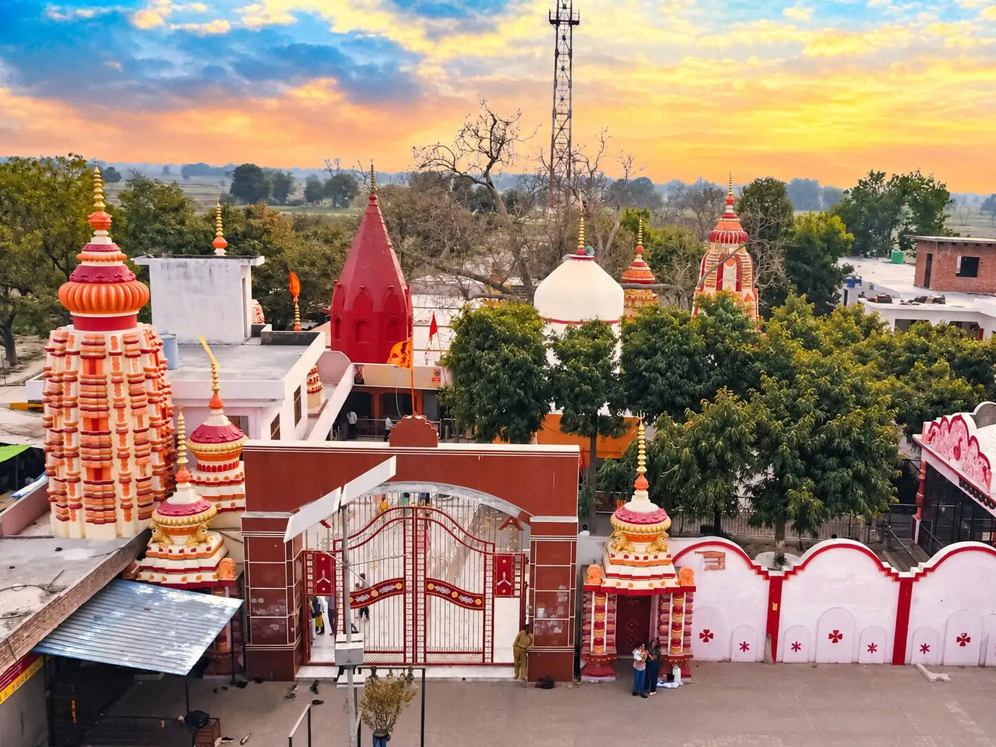 महासमाधि दिवस पर यूपी पर्यटन की बड़ी पहल, नीब करोरी बाबा के नाम से बना नया आध्यात्मिक सर्किट