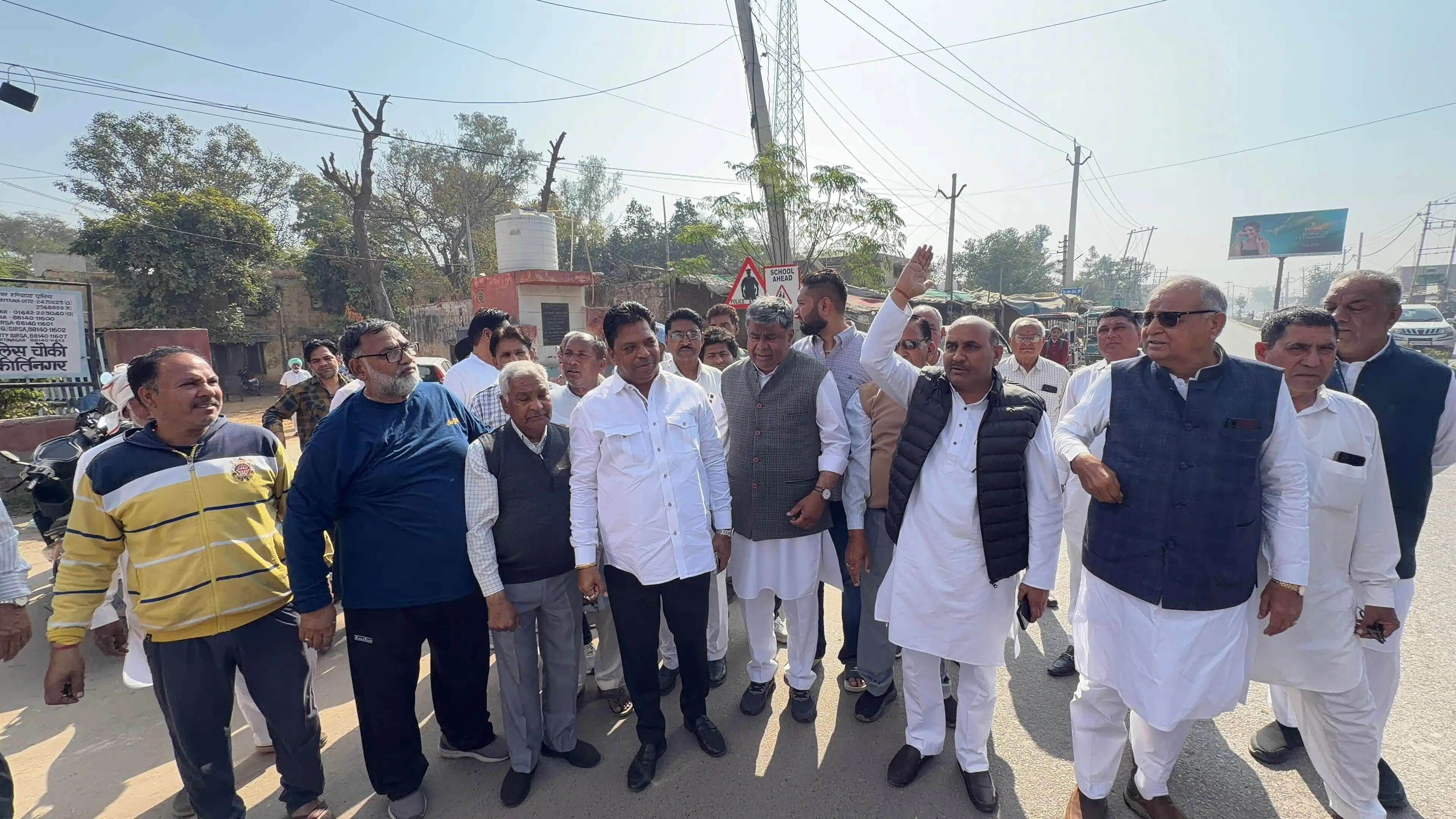 सिरसा: कांग्रेस कार्यकर्ताओं को पुलिस ने हिरासत में लिया