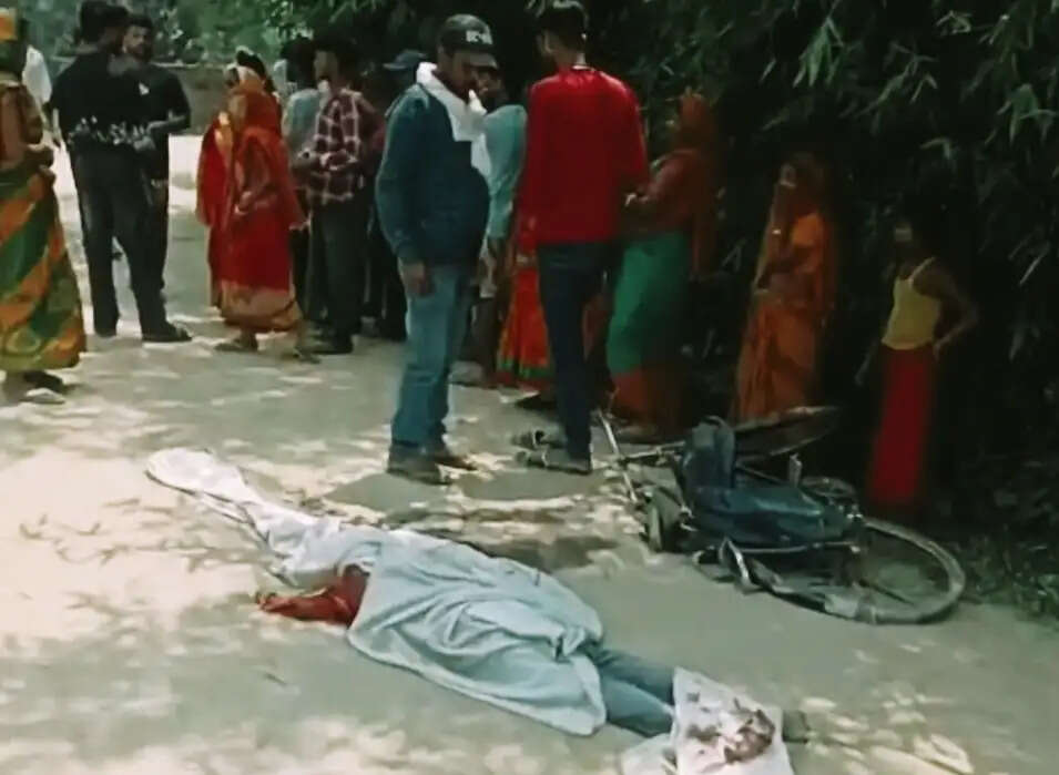 तेज रफ्तार ट्रैक्टर ने साइकिल सवार दो बच्चों को रौंदा,एक की मौके पर मौत