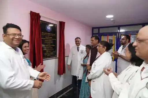 एम्स भोपाल में आईवीएफ&nbsp;एवं फर्टिलिटी सेंटर शुरू,&nbsp;संतान प्राप्ति में कठिनाई झेल रहे दंपतियों को एक ही केंद्र पर जांच