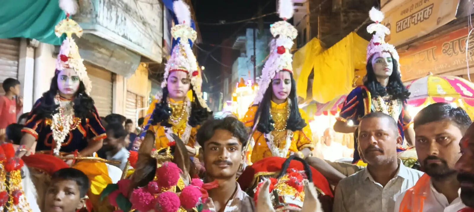 चुनार में निकली श्रीराम की भव्य बारात, जय श्रीराम के जयघोष से गूंजा नगर