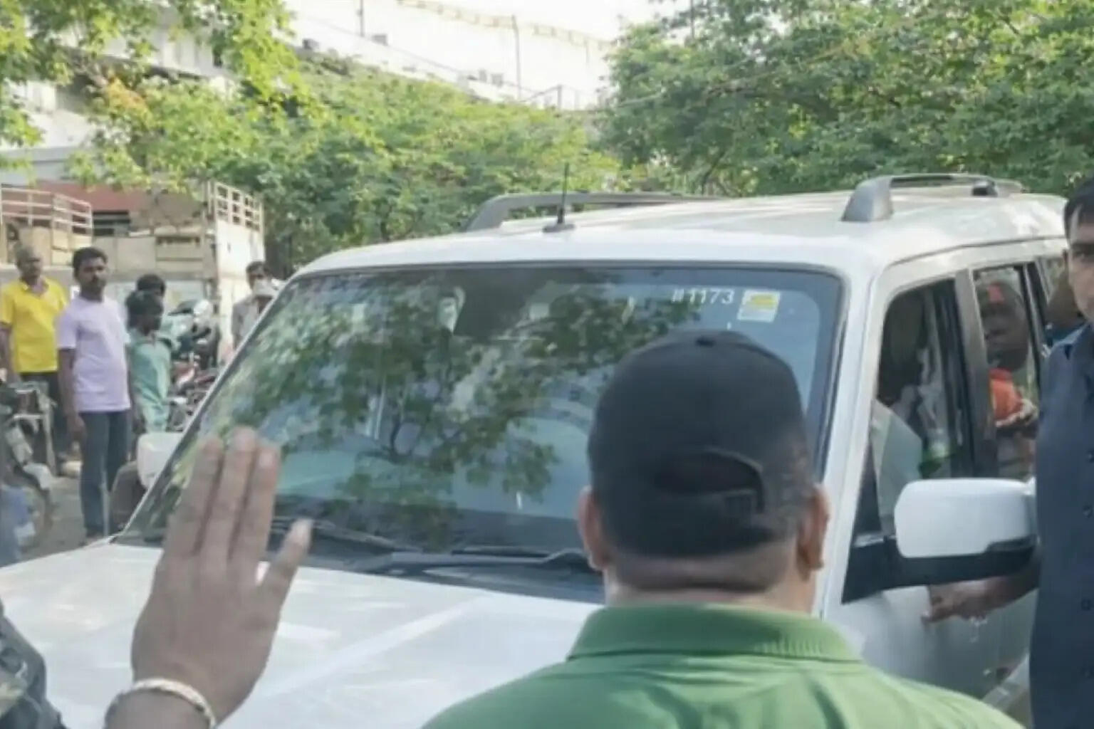 खड़गपुर में प्रचार के लिए निकले दिलीप घोष को को झेलना पड़ा जनाक्रोश