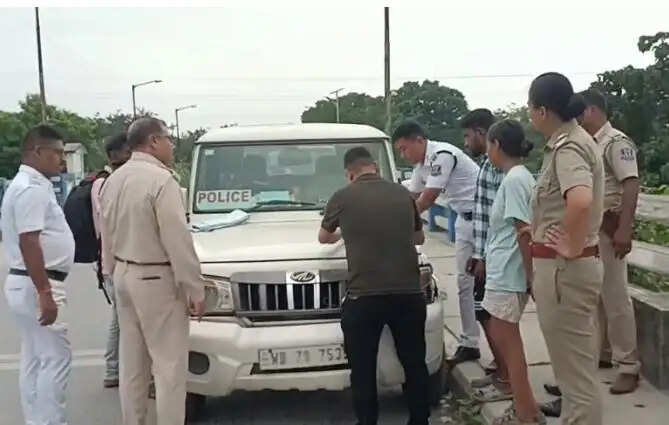 प्रतिबंधित कफ सिरप के साथ दो गिरफ्तार