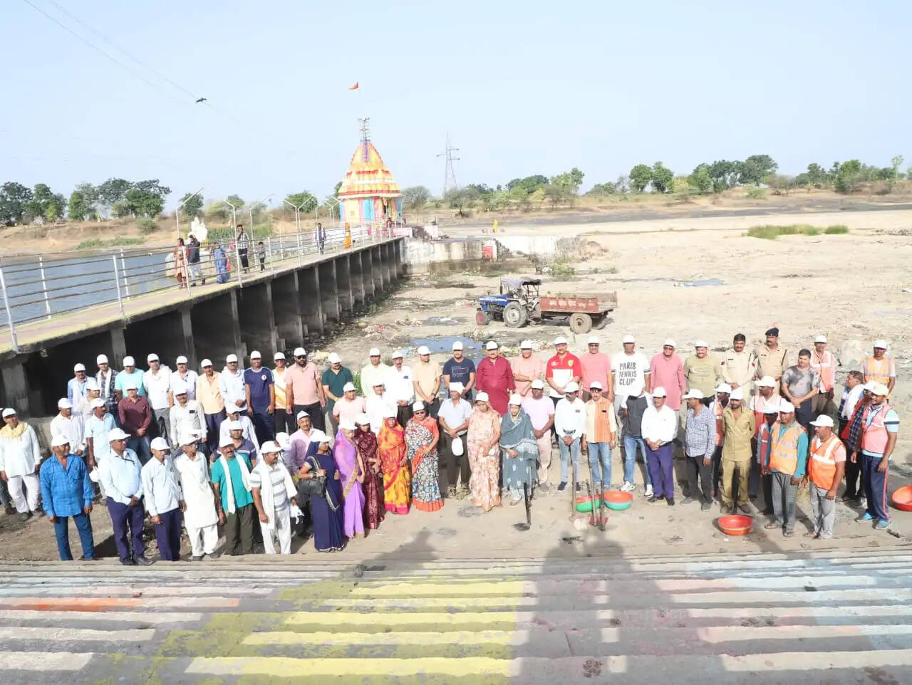 राजगढ़ः गंगा दशहरा पर कालीसिंध नदी में हुआ पूजन-अर्चन, नागरिकों ने किया श्रमदान