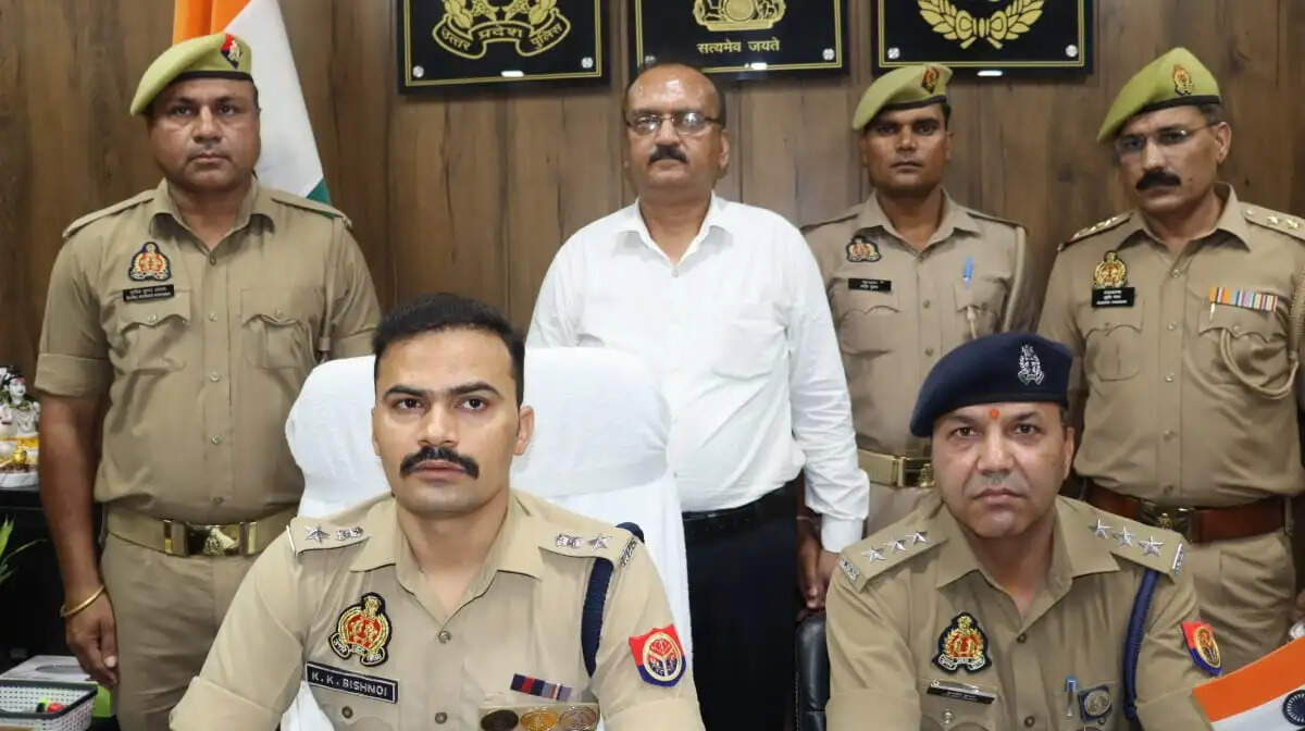 उप्र के संभल में 100 करोड़ की सरकारी जमीन भूमाफियाओं को कब्जा कराने के मामले में तत्कालीन अधिशासी अधिकारी गिरफ्तार