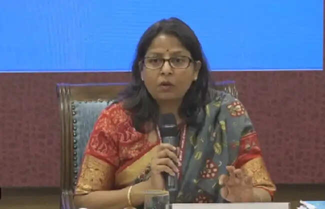 देशभर में घरेलू रसोई गैस का वितरण सामान्य: सरकार