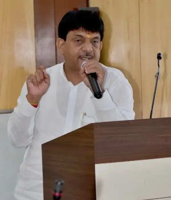 युवाओं और एमएसएमई को जोड़ने के लिए 'ब्लू डॉट्सएआई' की शुरुआत, मुजफ्फरनगर में खुला पहला जेएफसी
